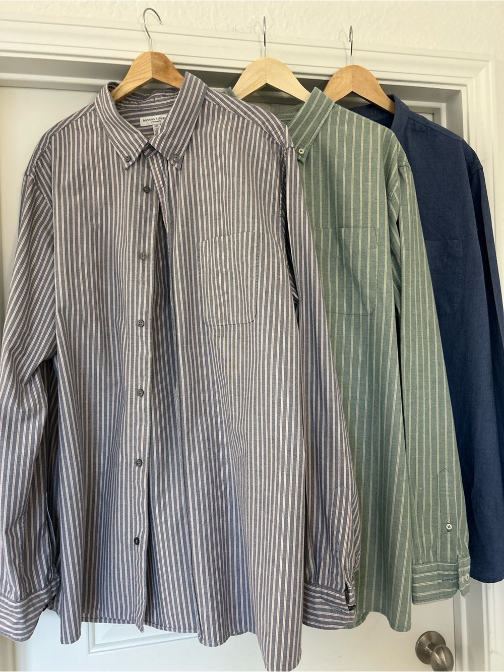 Bundle of 3 Banana Republic Standard Fit Button-Down Shirts, XXL Tall
